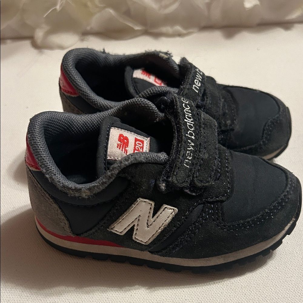 New Balance Kids Black and White Sneakers - Picture 2 of 4